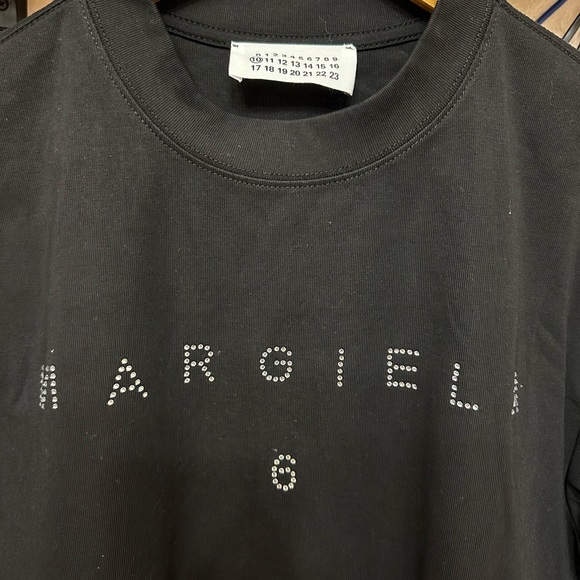 MM6 MAISON MARGIELA Black Studded Logo T-Shirt - Picture 2 of 4